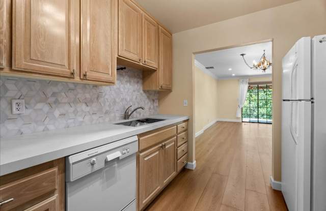 Updated Porter Ranch Townhome with Scenic Views photos photos
