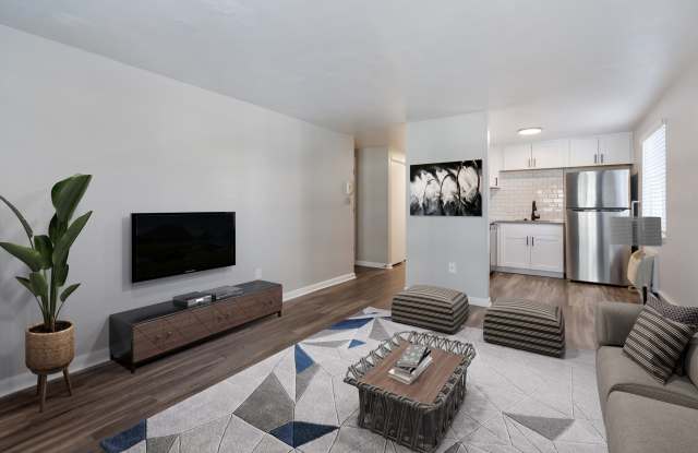 780 Dexter Gallery 2
