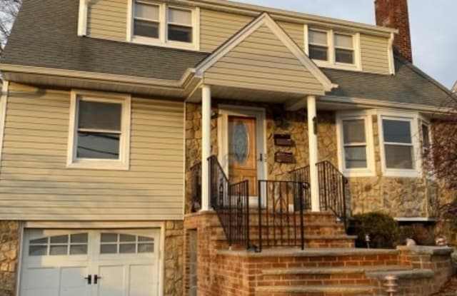 319 Warburton Ave - 319 Warburton Avenue, Hawthorne, NJ 07506