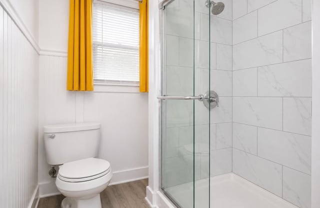 Charming 4BR Bungalow with Finished Basement & Fenced Yard Gallery 4
