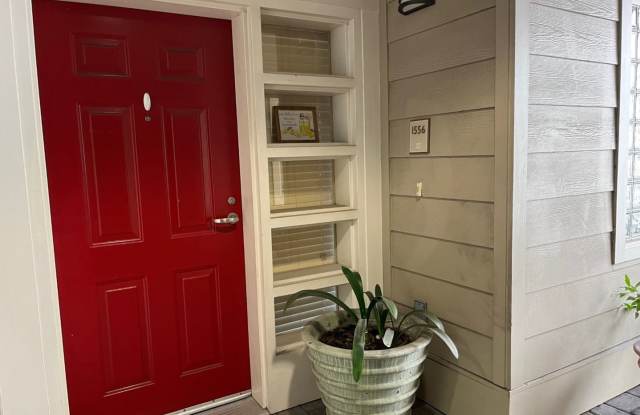 Two Story Two bedroom Unit Available Now at Bay Street Complex in Emeryville!!! photos photos
