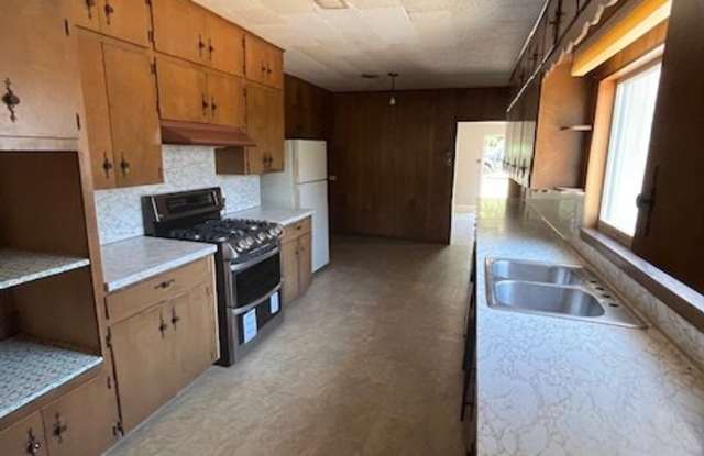 1364 Clinton Place Gallery 2