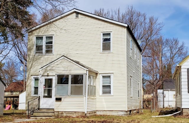 1711 Orange Avenue E - 1711 East Orange Avenue, St. Paul, MN 55106
