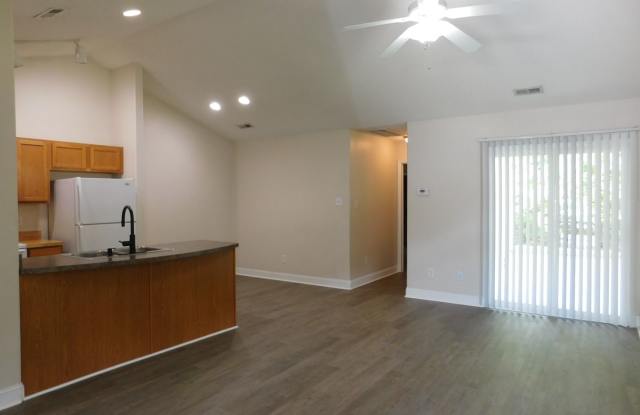 225 Churchhill Court - Triplex Available in the Townes At Flamingo Oaks Subdivision! Gallery 4