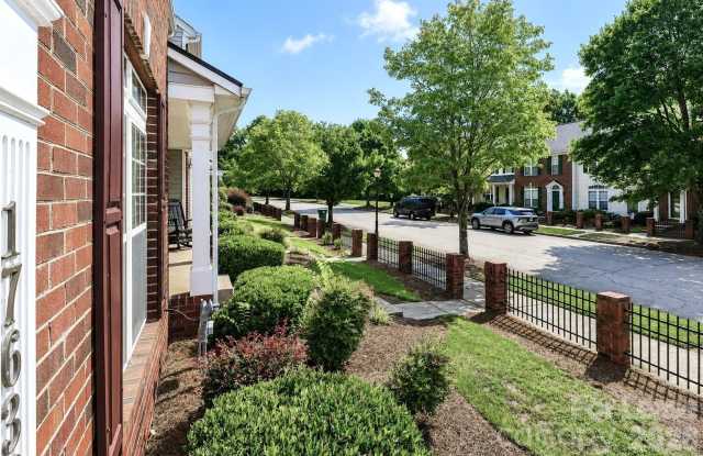 17633 Delmas Drive Gallery 3