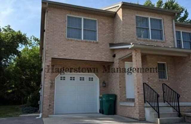 Lovely Brick Duplex in Smithsburg photos photos Lovely Brick Duplex in Smithsburg photos photos