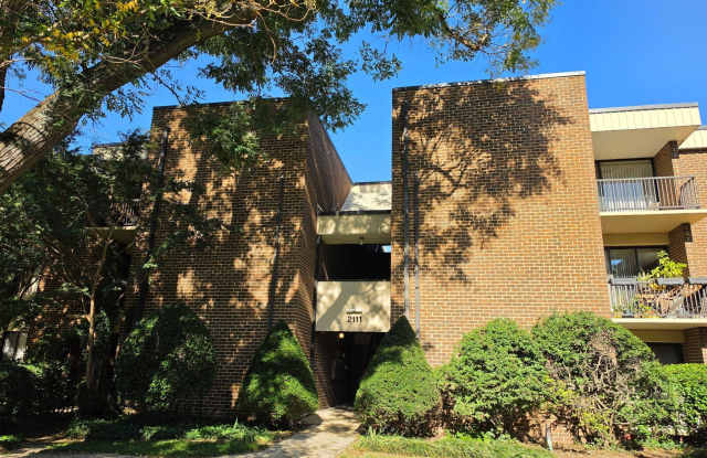 2111 WALSH VIEW Terrace Gallery 1