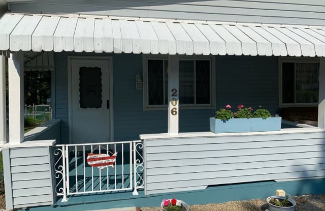 206 38th St - 206 38th Street, Altoona, PA 16602