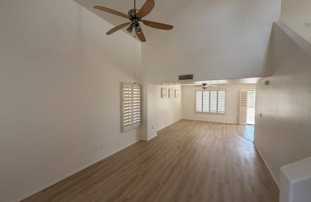 1338 E 10TH Place Gallery 4