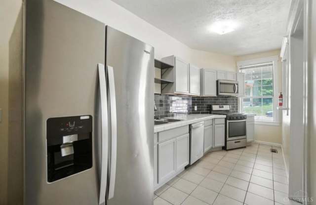 2322 Maplewood Ave photos photos