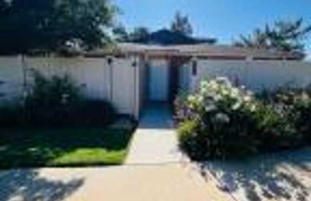 Charming single-story, end-unit condo located in the desirable Whispering Pines community of Annandale photos photos