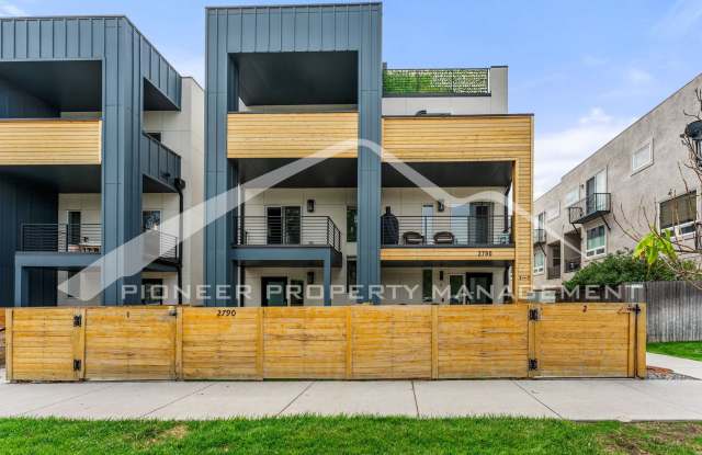 Spacious Townhouse with Washer/Dryer and Gorgeous Views photos photos