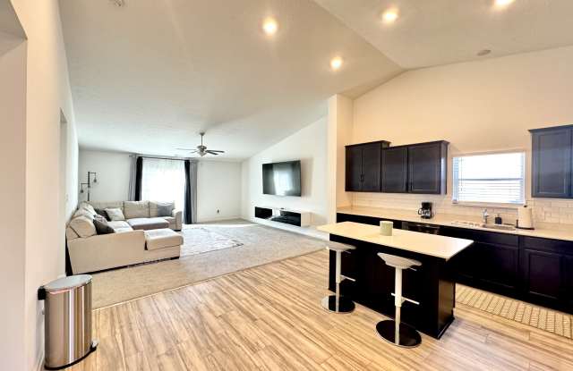 3235 Sandwalk Drive Gallery 4