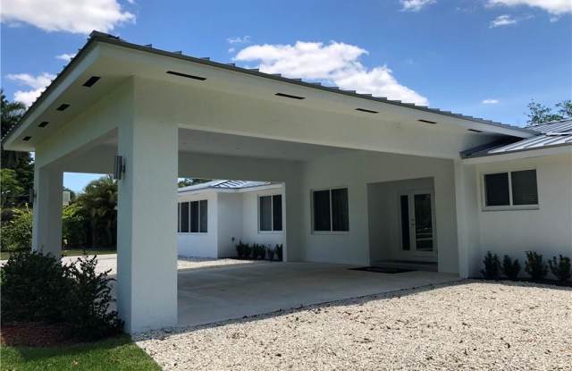 13850 SW 18th Ct Gallery 3