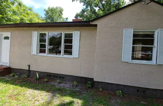 7909 Wainwright Drive Gallery 4