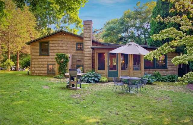 95 Wood Lane photos photos