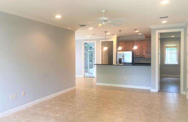 209 S ZANDER Way Gallery 4