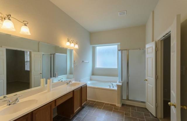 2708 Sequoia Lane Gallery 3