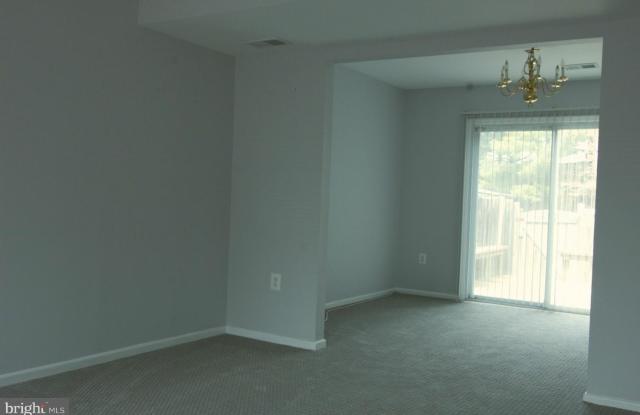 4 CHANTILLY Court Gallery 4