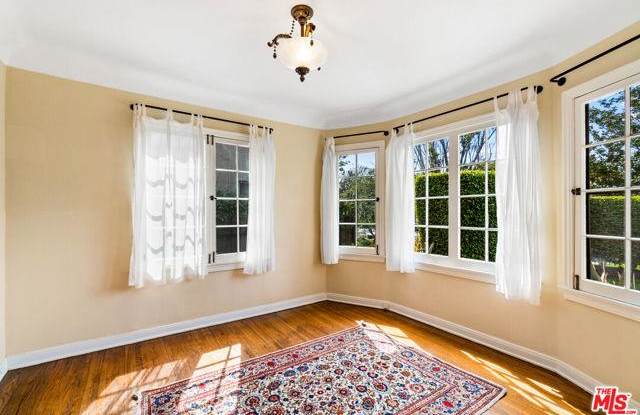 650 South Gretna Green Way - 650 South Gretna Green Way, Los Angeles, CA 90049