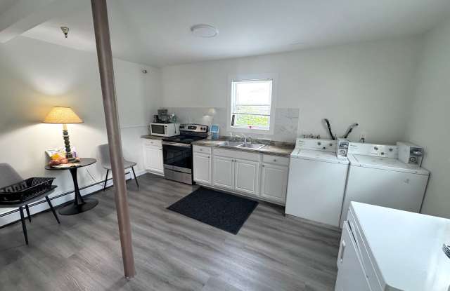 The Lodge on Benham - Rooms for Rent Gallery 4