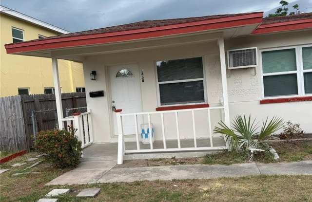 1458 GROVE ST photos photos