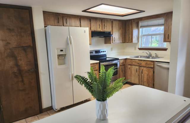 35097 Whispering Oaks Blvd - 35097 Whispering Oaks Boulevard, Ridge Manor, FL 33523