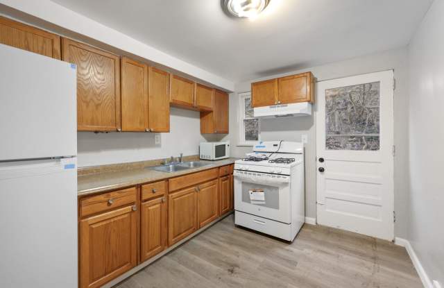 **Charming 3-Bedroom, 1-Bath Duplex with Garage in Penn Hills, PA! ** - 459 Idlewood Road, Allegheny County, PA 15235