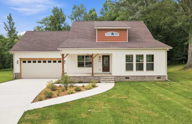 Beautiful BRAND NEW Custom-Built Home on 1 Acre Lot!.... Gallery 1