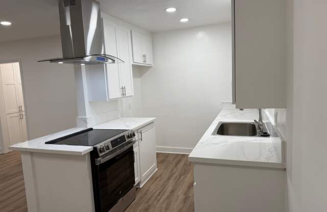 2525 East Carson Street photos photos