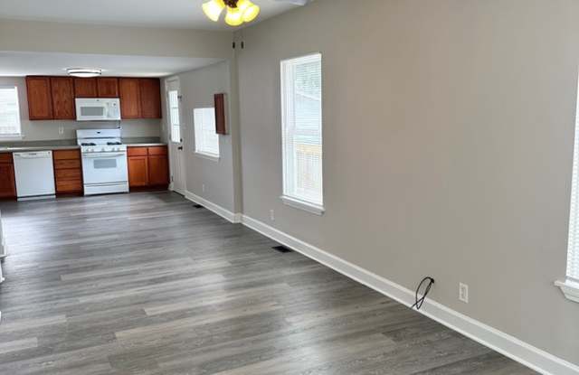 7425 Cedar Dr Gallery 3
