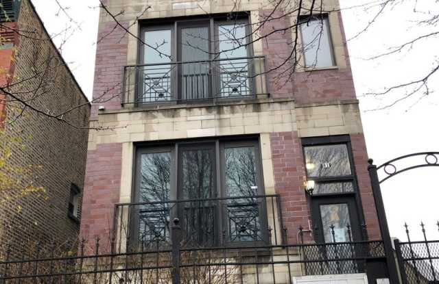2819 W CONGRESS Parkway Gallery 1