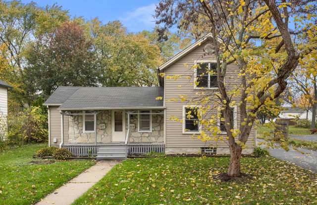 Two Bedroom One Bath Ranch Duplex in Batavia Gallery 1