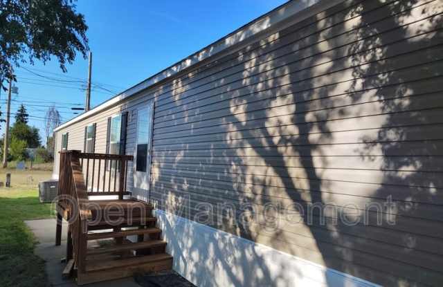 104 Arlene Lane Gallery 2