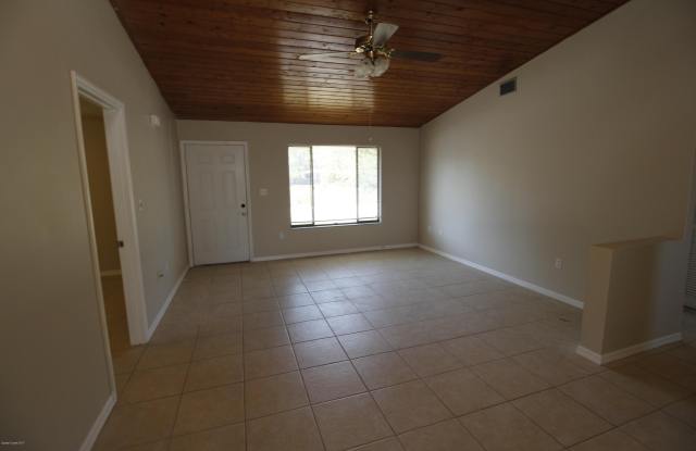 567 NW Australian Road NW Gallery 3