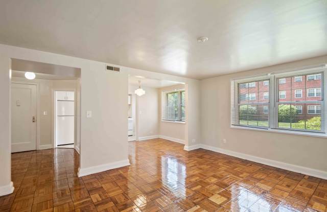 Samester Apartments Gallery 3