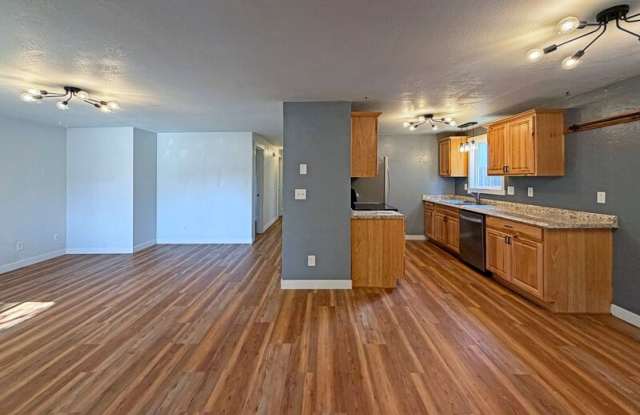 2727 Edison St. Gallery 3