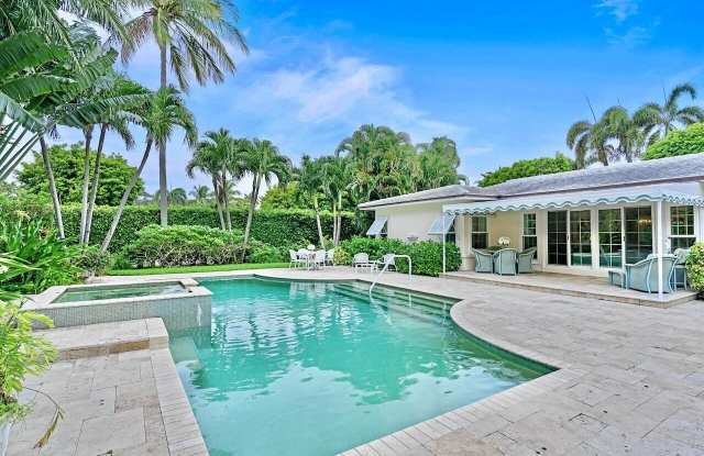1421 N LAKE Way Gallery 1
