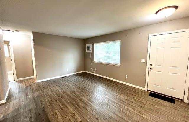 9097 Garfield Drive Gallery 4