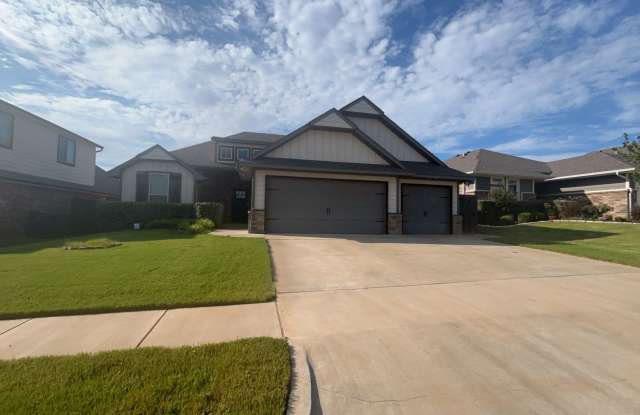 4 Bedroom Home in Edmond Gallery 1