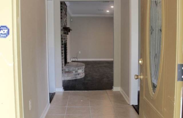 429 Kimmeridge Dr. Gallery 2