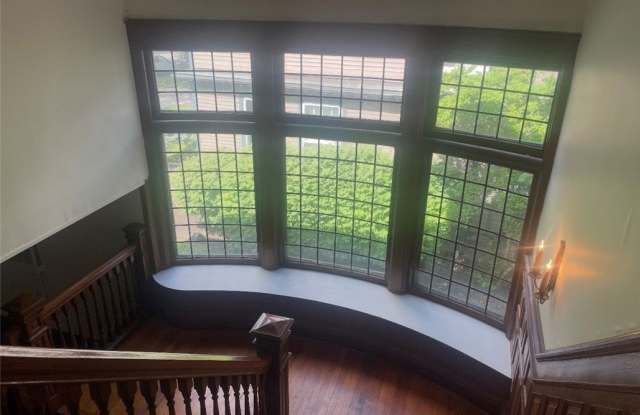 109 Linwood Avenue Gallery 3