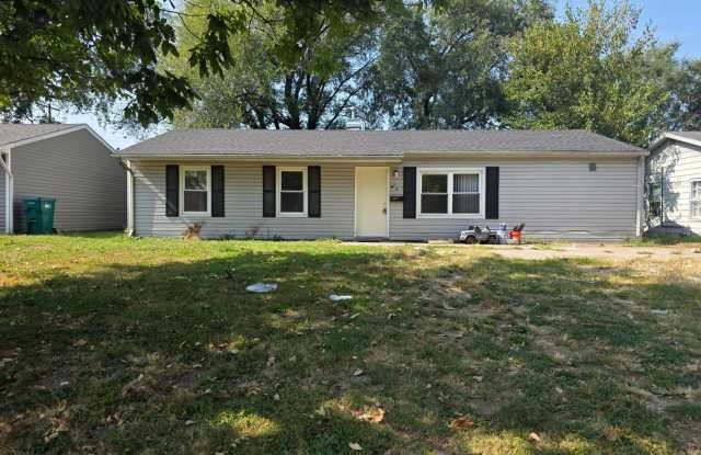 LIMITED TIME**NO APPLICATION FEE**1/2 OFF DEPOSIT** - 72 West Adams Drive, Cahokia, IL 62206