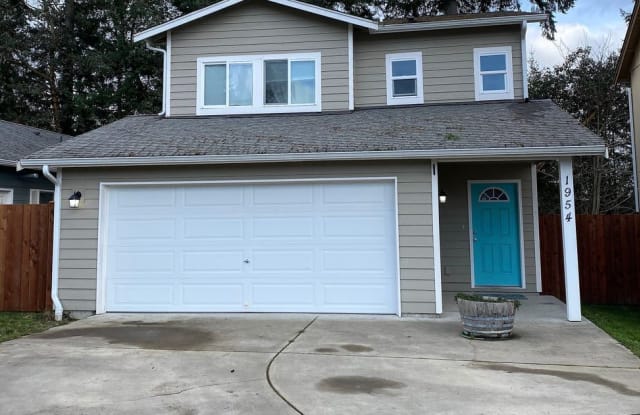 1954 Kelowna Pl SE - 1954 Kelowna Southeast Place, Parkwood, WA 98366
