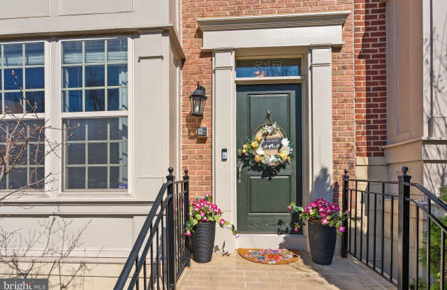 517 OVERLOOK PARK Drive Gallery 4
