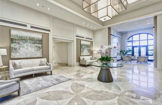 8665 Bay Colony DR Gallery 4