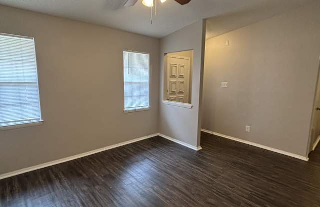 4 Woodbriar Ct Gallery 3