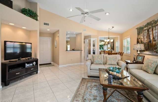 6432 Huntington Lakes CIR Gallery 2