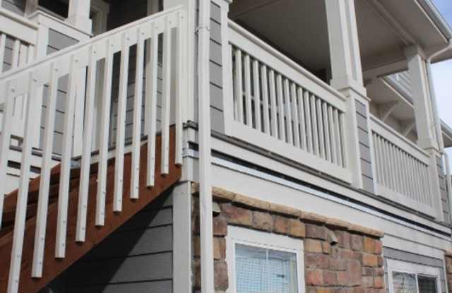 Beautiful 3 BR/3 1/2 BA Townhouse in Stonegate!! photos photos