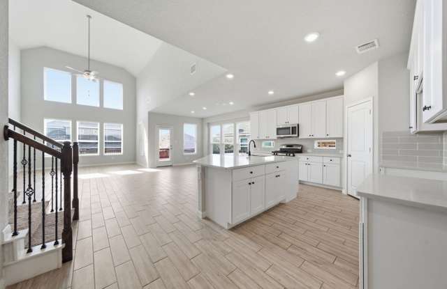 Charming 4-Bedroom Home in Westpoint – Community Amenities & Prime Location! photos photos